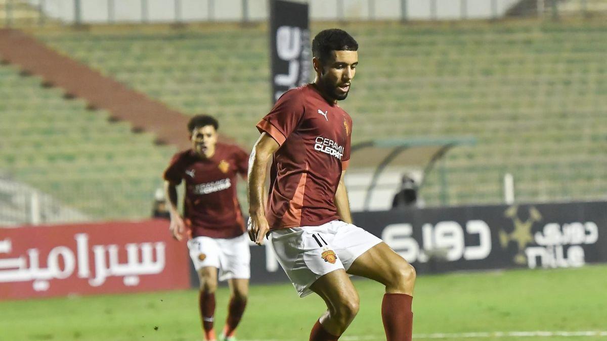 وكيل قندوسي: الأهلي خسر لاعبًا أفضل من بن رمضان.. وانتقاله لـ الزمالك وارد
