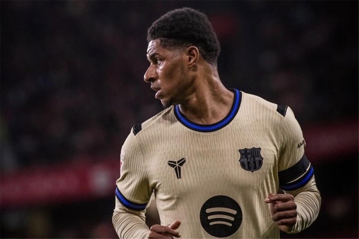 سبورت: عائق قوي يمنع راشفورد من الاستمرار مع برشلونة