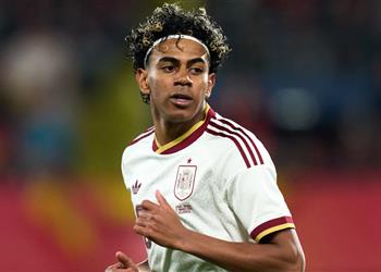 تشكيل منتخب إسبانيا أمام مصر موقف لامين يامال