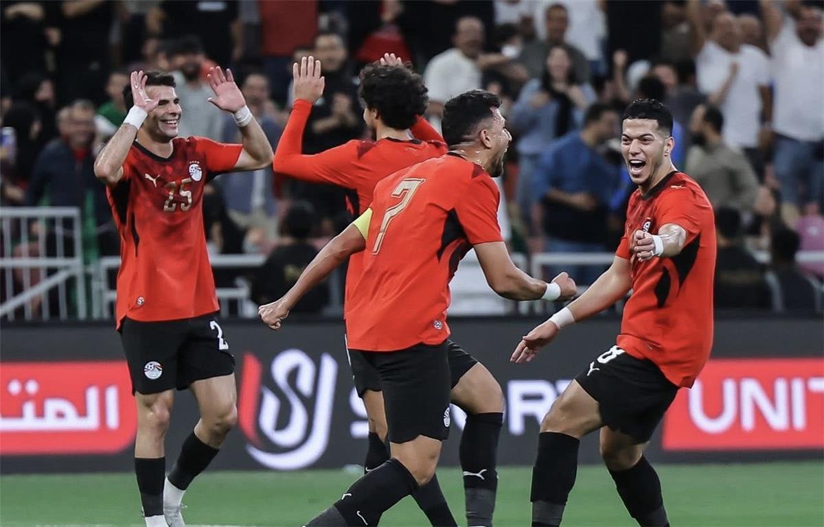 بدلاء منتخب مصر أمام إسبانيا.. هيثم حسن يجاور مصطفى محمد