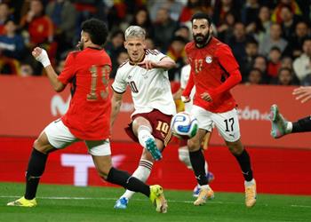 جمهور إسبانيا يطلق صيحات عنصرية ضد مصر والاتحاد يتدخل