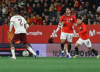 طبيب منتخب مصر يكشف تفاصيل إصابة الثنائي إسلام عيسى ومحمد هاني