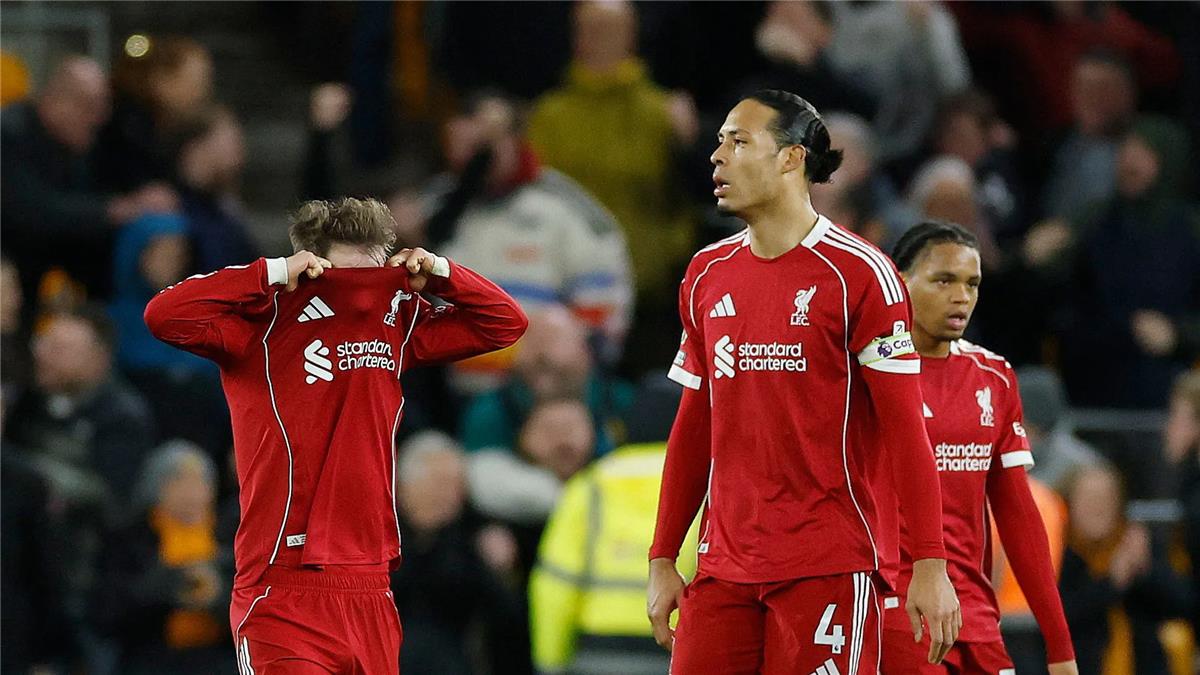 فان دايك يلوم لاعبي ليفربول بعد الخسارة القاتلة أمام ولفرهامبتون