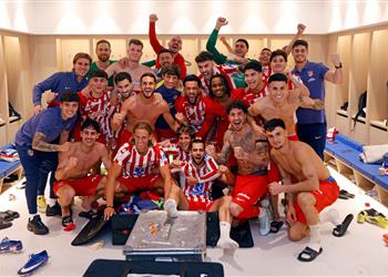 رد فعل ساخر من جريزمان بعد تأهل أتلتيكو مدريد على حساب برشلونة لنهائي كأس الملك