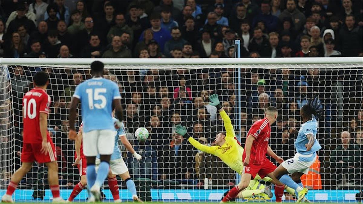 فيديو | سيمينيو يسجل هدف مانشستر سيتي الأول أمام نوتينجهام