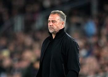 شرط واحد يفصل فليك عن تجديد عقده مع برشلونة