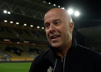 ميرفي شيء واحد يمنع سلوت من الرحيل عن ليفربول