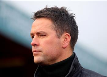 أوين سلوت في موقف صعب مع ليفربول وشيئان يخرجانه من مأزقه