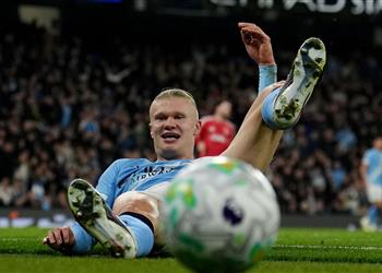 جوارديولا يكشف سبب استبعاد هالاند من مباراة مانشستر سيتي ونيوكاسل