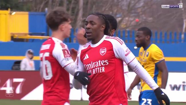 هدف ارسنال الثاني في مرمي مانسفيلد تاون بكاس الاتحاد الانجليزي