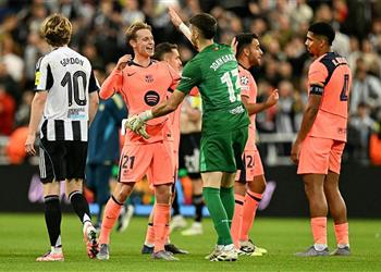 حكم مباراة برشلونة ونيوكاسل يونايتد في دوري أبطال أوروبا
