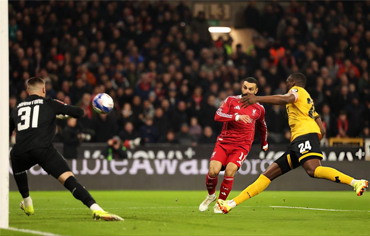 جونسون: ليفربول يملك اللاعب القادر على تعويض محمد صلاح