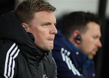 إيدي هاو قبل مواجهة برشلونة أهم مباراة في تاريخ نيوكاسل