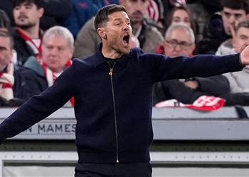 تقارير خطوة واحدة تفصل ألونسو عن تدريب ليفربول