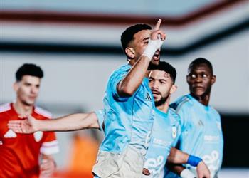 فيديو الأهلي يسقط في فخ الهزيمة أمام طلائع الجيش ويبتعد عن صدارة الدوري