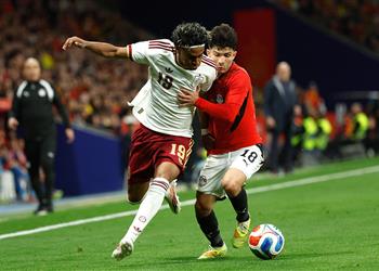 رئيس الاتحاد الإسباني يدين واقعة الجماهير المسيئة ضد منتخب مصر