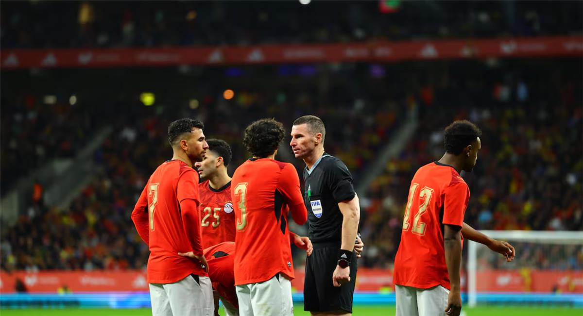 الصحافة الإسبانية عن واقعة مباراة مصر وإسبانيا: عنصرية غير مقبولة وعقوبة منتظرة