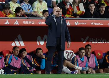 دي لا فوينتي عن إساءة جماهير إسبانيا لـ منتخب مصر لا يوجد ما يمكن فعله