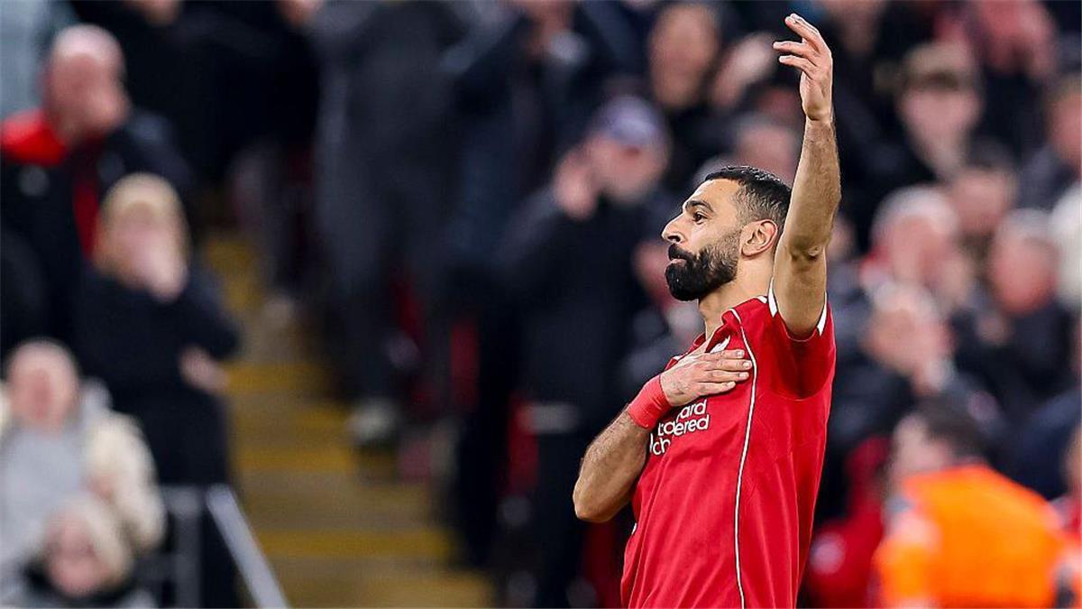 فاولر: ليفربول سيدخل فترة انتقالية بعد رحيل محمد صلاح