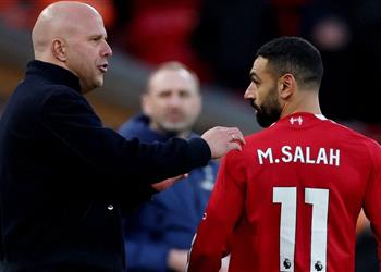 سلوت يوضح موقف محمد صلاح من مباراة ليفربول ومانشستر سيتي