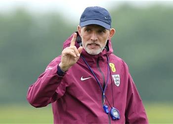 توخيل يلمح لاستبعاد لاعب مانشستر سيتي من قائمة كأس العالم ويقارن كين بـ ميسي ورونالدو