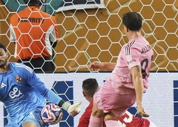 موندو ديبورتيفو تسلط الضوء على عقوبة محمد الشناوي ضرب حكم ا في رأسه