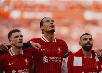 فان دايك يودع محمد صلاح وروبرتسون جئتم كزملاء وتغادران ليفربول كأساطير