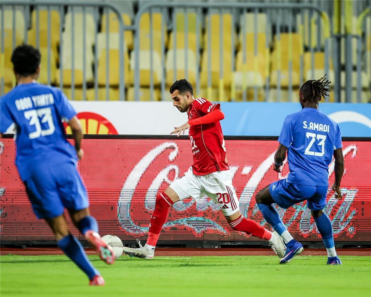 حكم مباراة الأهلي وسموحة في الدوري المصري 