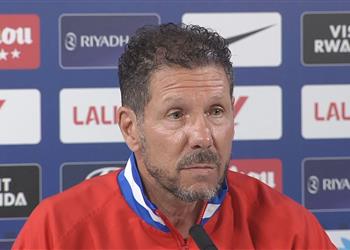 سيميوني رد ا على شكوى برشلونة بشأن التحكيم نعيش في مدريد