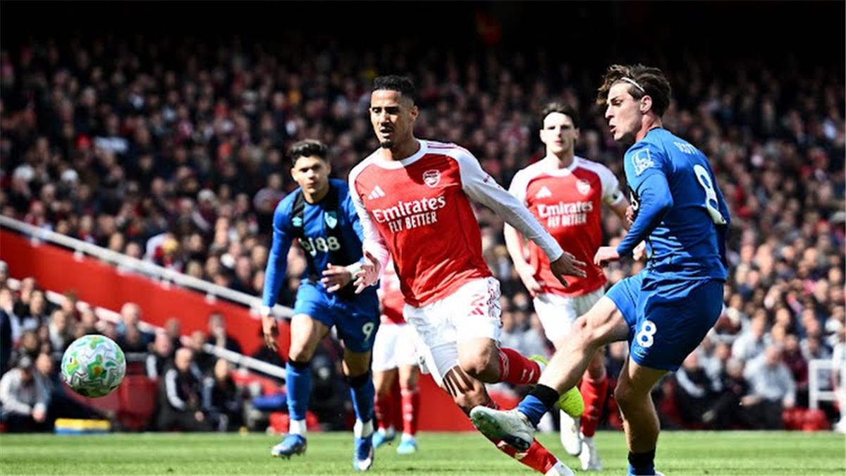 فيديو | مفاجآة مدوية.. آرسنال يسقط أمام بورنموث في الدوري الإنجليزي