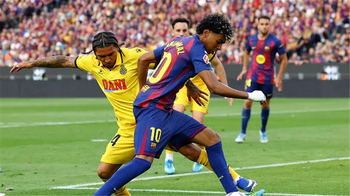 إسبانيول يسجل الهدف الأول أمام برشلونة في الدوري الإسباني