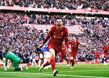روبرتسون ليفربول لم يقدم عرض ا لتجديد عقدي
