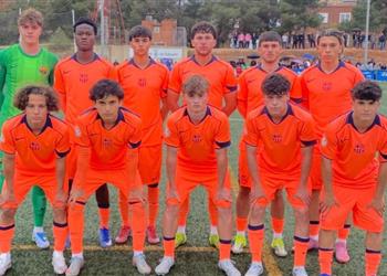 حمزة عبد الكريم يغيب مجدد ا وبرشلونة يهزم ساباديل بثلاثية في الدوري الإسباني للشباب