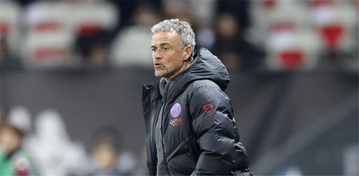 الأعلى في العالم.. باريس سان جيرمان يغري لويس إنريكي لتمديد عقده