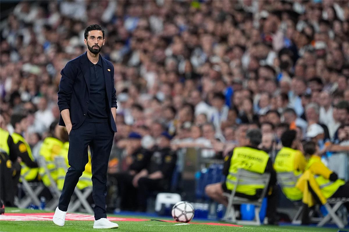 لاعب برشلونة السابق مرشح لخلافة أربيلوا في تدريب ريال مدريد