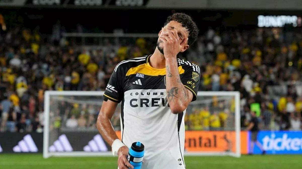 مدرب كولومبوس كرو يثير القلق بشأن إصابة وسام أبو علي