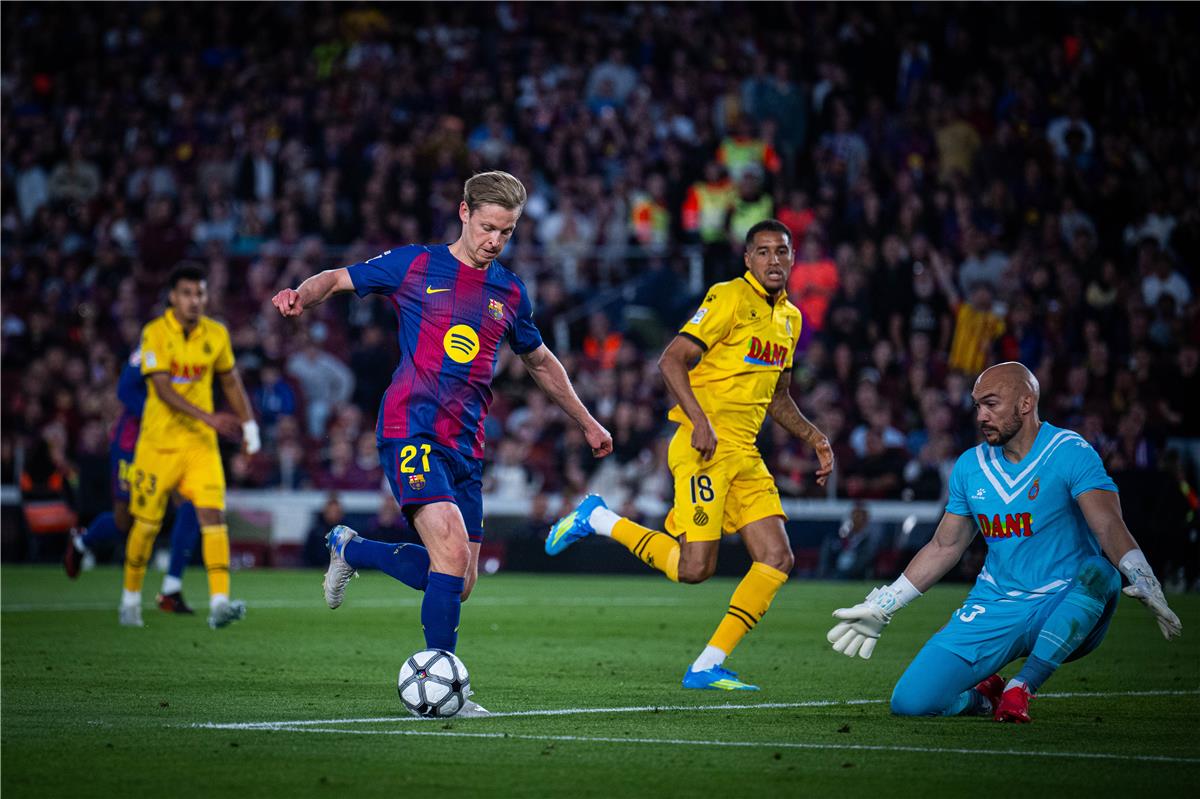 قائمة برشلونة لمباراة أتلتيكو مدريد في دوري أبطال أوروبا.. موقف دي يونج