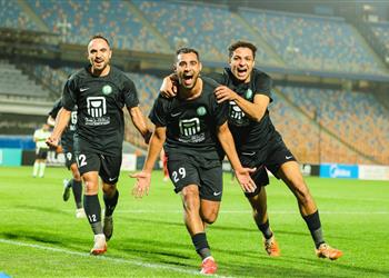 فيديو البنك الأهلي يهزم المقاولون العرب بثنائية في الدوري المصري