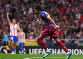 فيديو بين ساقي موسو لامين يامال يسجل هدف برشلونة الأول أمام أتلتيكو مدريد