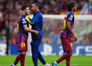 رافينها يتراجع ويعتذر عن تصرفه بعد توديع برشلونة دوري أبطال أوروبا