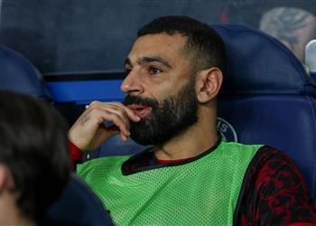 لاعب ليفربول السابق لا لوم على سلوت فيما يفعله مع محمد صلاح