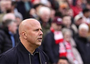 ليفربول يحسم مصير آرني سلوت بعد الخروج من دوري أبطال أوروبا