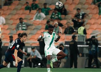 فيديو بـ10 لاعبين الأهلي السعودي يقلب الطاولة على جوهور ويتأهل لنصف نهائي دوري أبطال آسيا