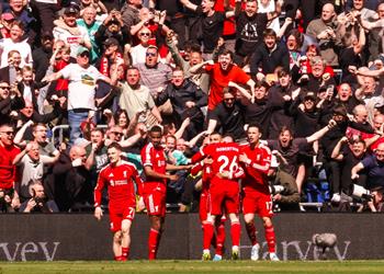 بات نيفين محمد صلاح وفان دايك حطما آمال إيفرتون