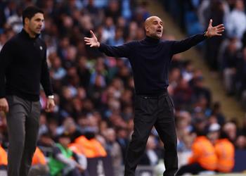 جوارديولا ساخر ا من التحكيم نلنا شرف ا عظيم ا يحدث لأول مرة في الدوري الإنجليزي