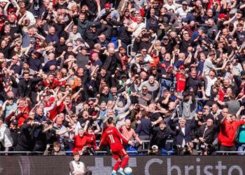 إكسبريس عن محمد صلاح أثبت جدارته ولعب الديربي الأخير في قمة حماسه