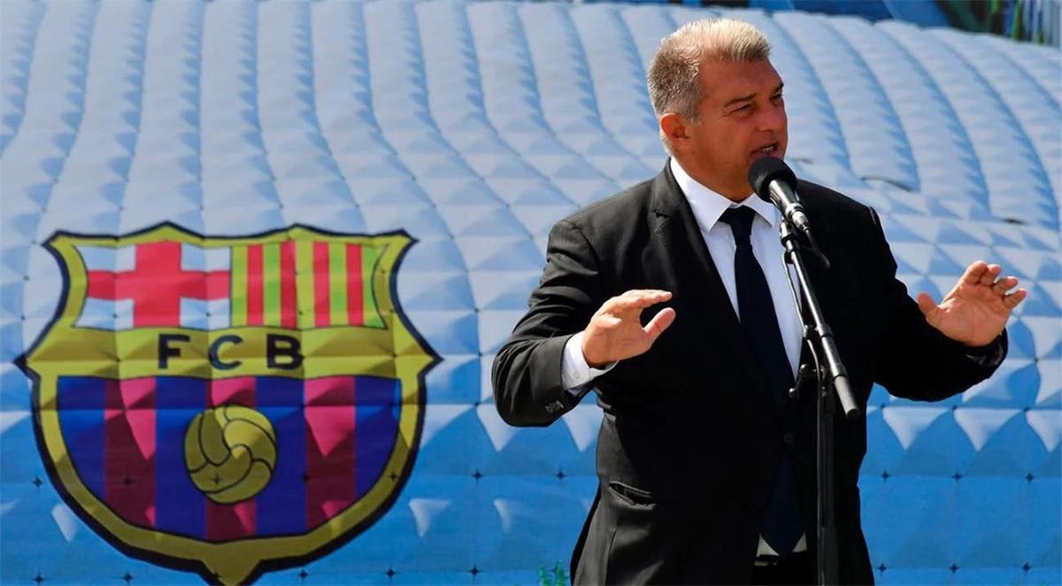 لابورتا: علاقتنا مع ريال مدريد متوترة للغاية.. وبرشلونة عقدتهم