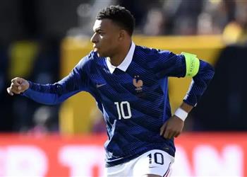 فيديو مبابي يثير الجدل بسبب واقعة مع كانتي في مباراة فرنسا وكولومبيا