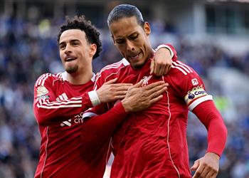 أول تعليق من لاعب ليفربول بعد إصابته أمام إيفرتون