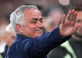 رد فعل مثير من نجم ريال مدريد بشأن إمكانية التعاقد مع مورينيو